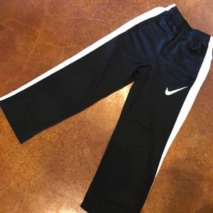 Boys Nike pants Large